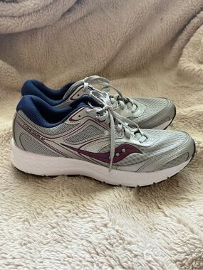 Saucony Cohesion 12 Women's Running Shoes NWOT *No Insoles* Sz 9